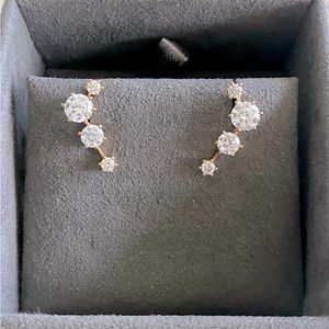 Nadri Edwardian Ear Crawler